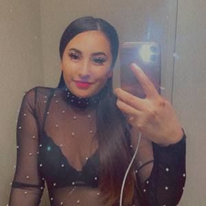 Meet your Posher, Daniela